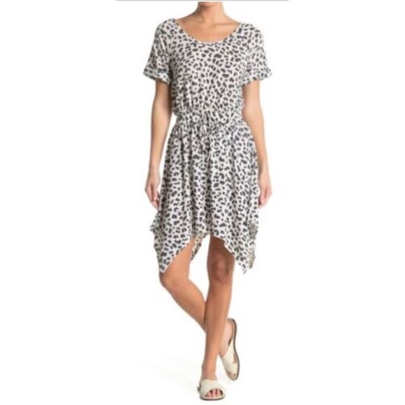 💎 Susina Leopard Print Fit & Flare Asymmetrical Dress - Picture 1 of 9